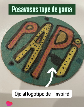 Posavasos tope de gama, con el logotipo de Tinybird